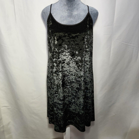 Victoria's Secret Size M/L Crushed Velvet Slip Dress Green Adjustable - Picture 1 of 9